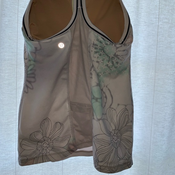 Lululemon top - Picture 2 of 3